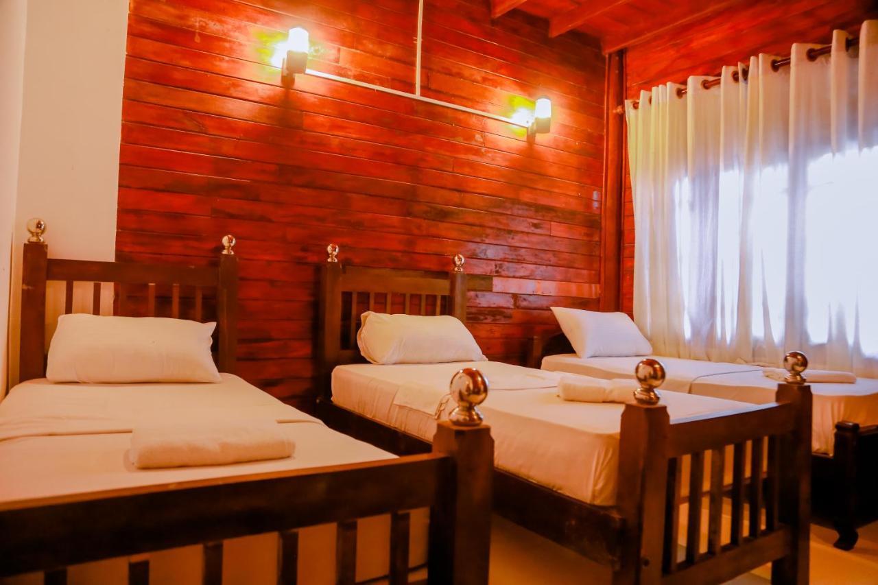 Coral Beach Hotel Mirissa Ngoại thất bức ảnh