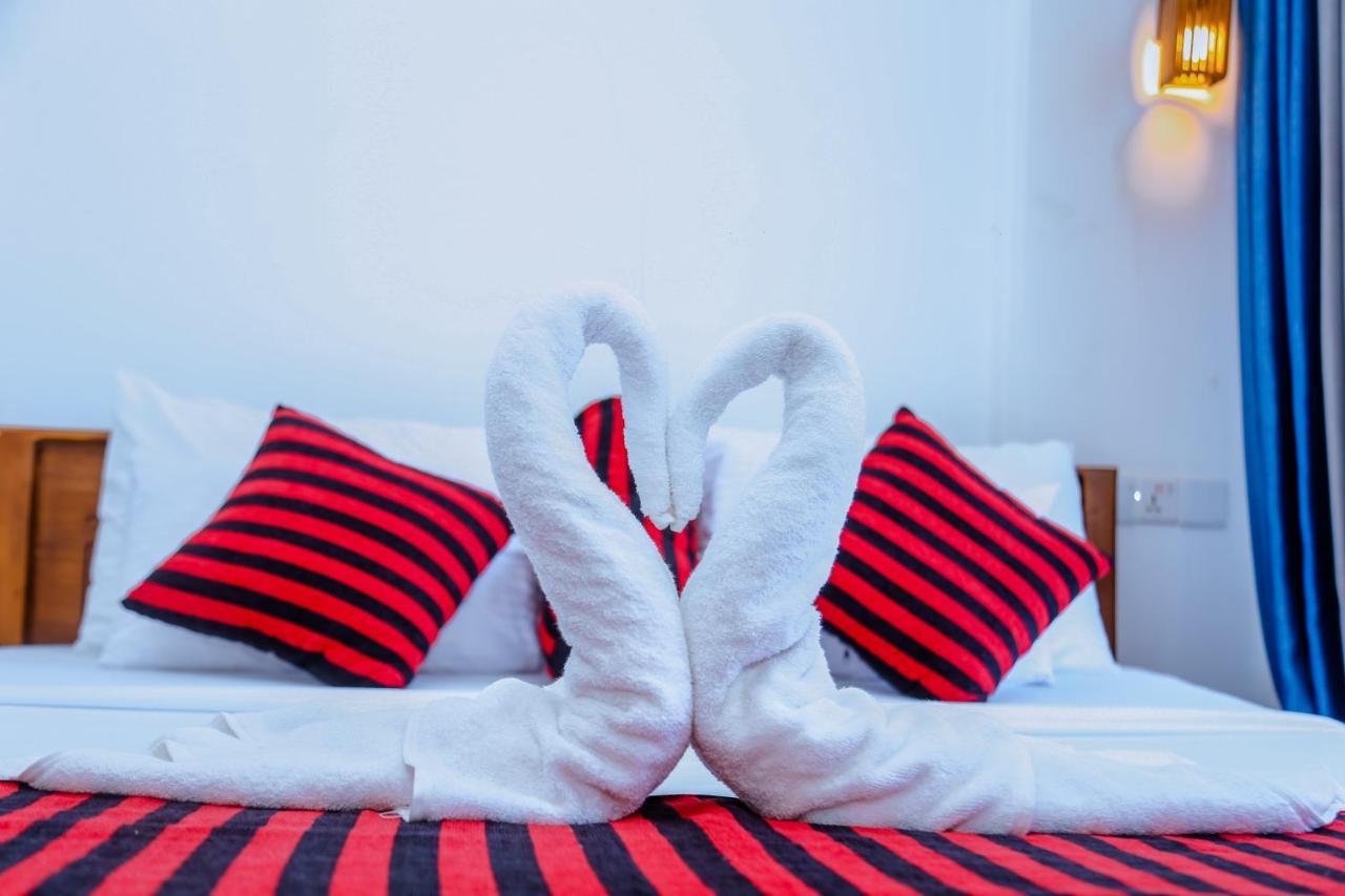 Coral Beach Hotel Mirissa Ngoại thất bức ảnh