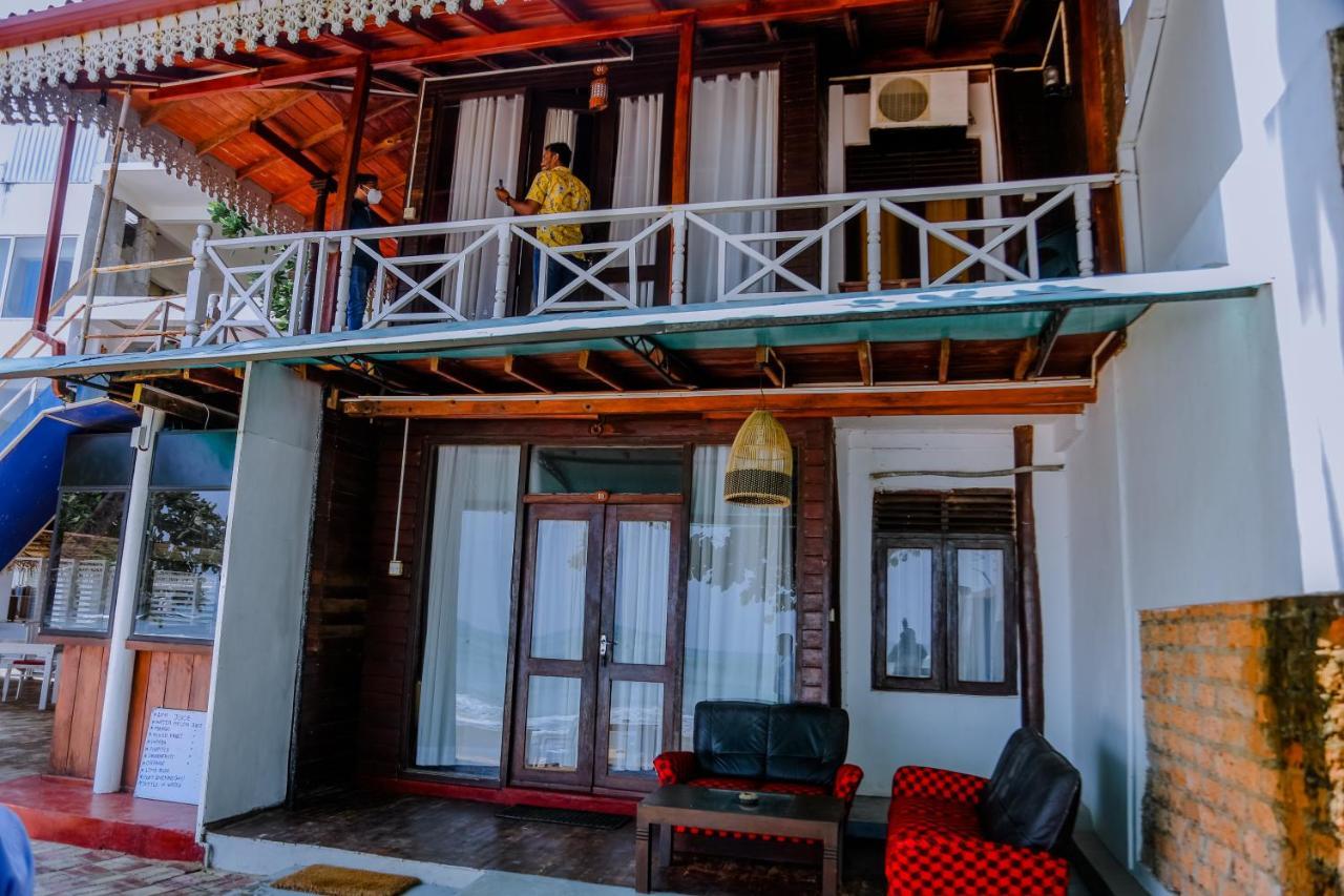 Coral Beach Hotel Mirissa Ngoại thất bức ảnh