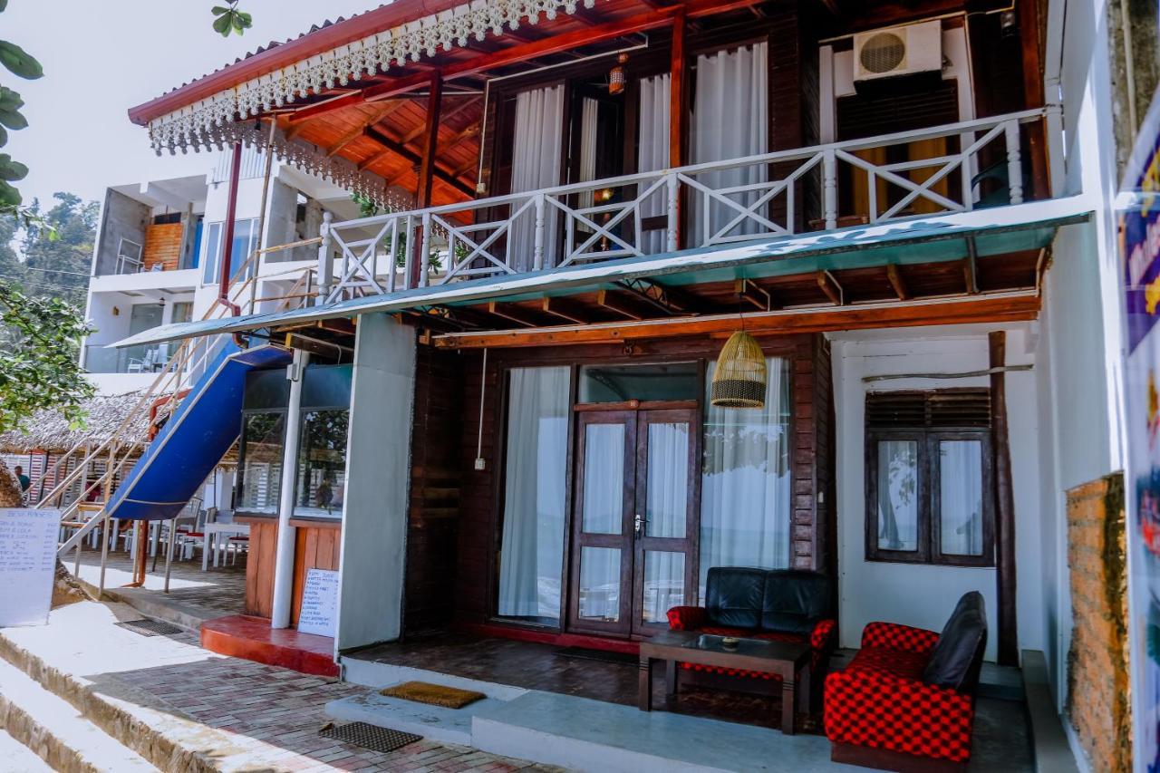 Coral Beach Hotel Mirissa Ngoại thất bức ảnh