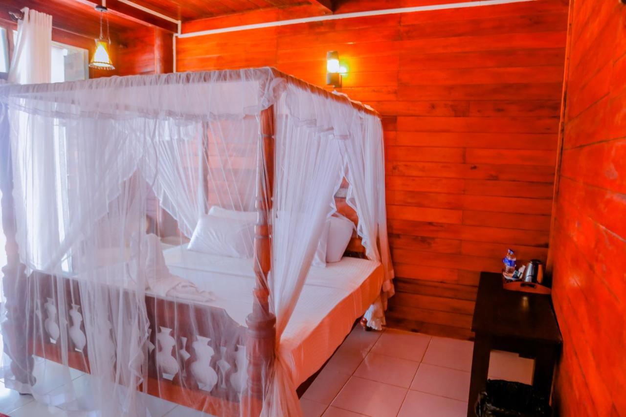 Coral Beach Hotel Mirissa Ngoại thất bức ảnh