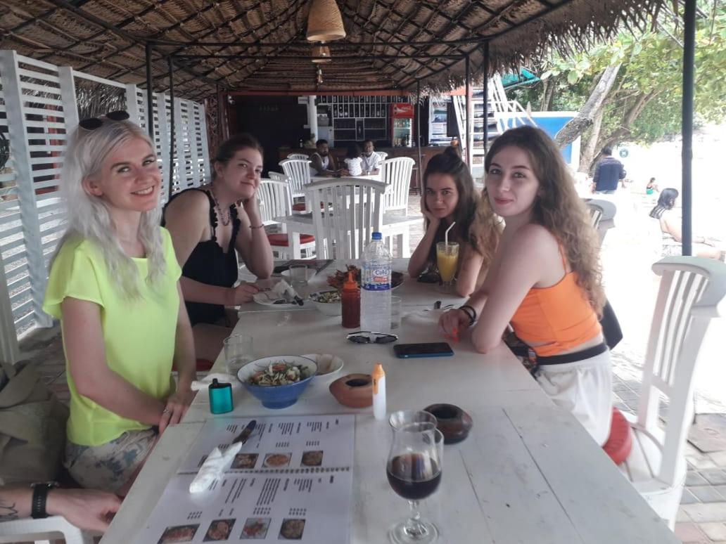 Coral Beach Hotel Mirissa Ngoại thất bức ảnh