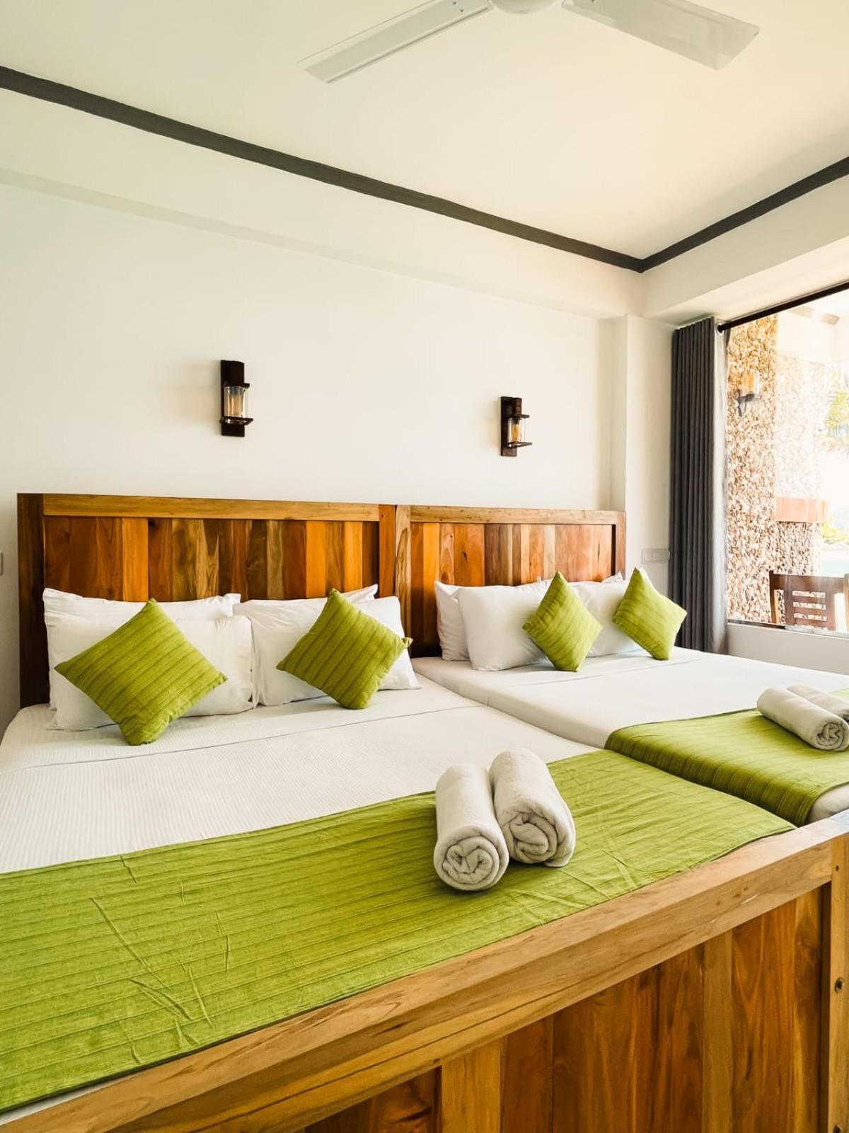 Coral Beach Hotel Mirissa Ngoại thất bức ảnh