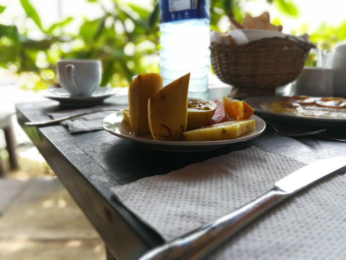 Coral Beach Hotel Mirissa Ngoại thất bức ảnh