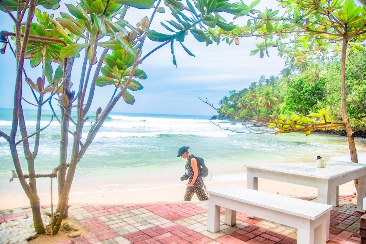 Coral Beach Hotel Mirissa Ngoại thất bức ảnh